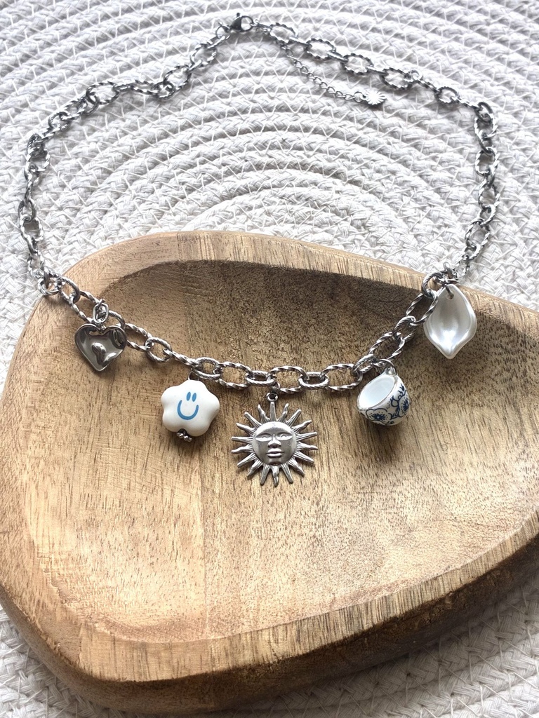 collier grèce posé.jpg